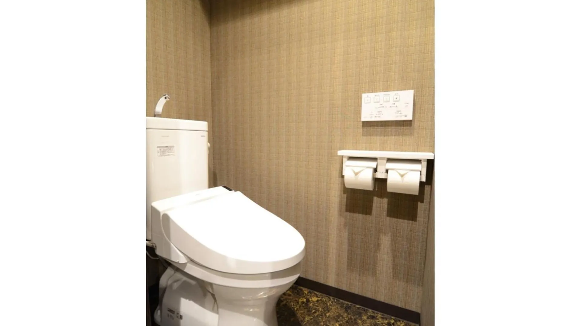 Nihonbashi Luxe Hotel - Vacation Stay 77582V Osaka Japan