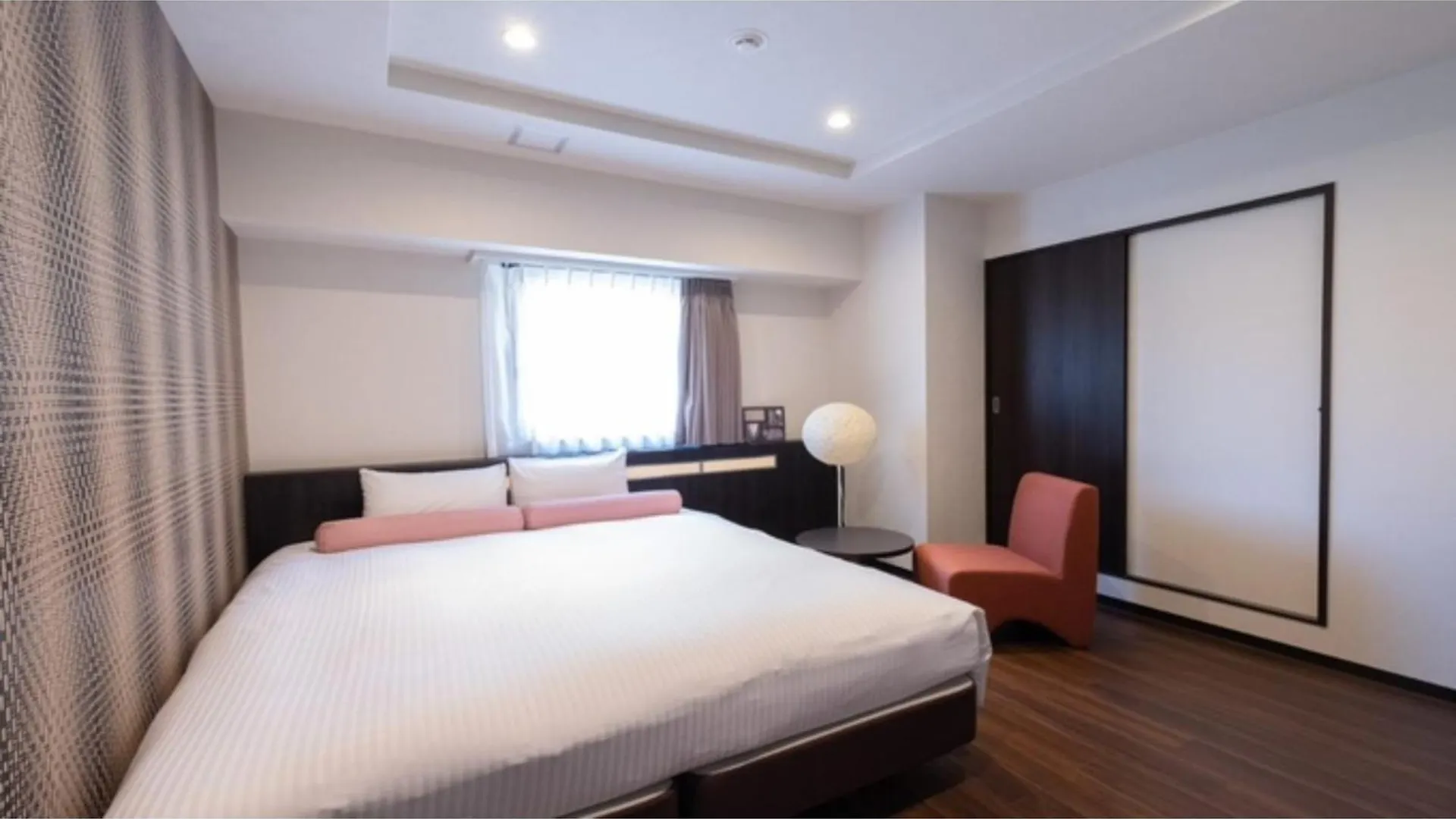 Nihonbashi Luxe Hotel - Vacation Stay 77582V contacts